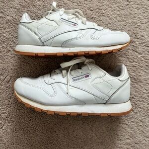 Reebok size 2.5